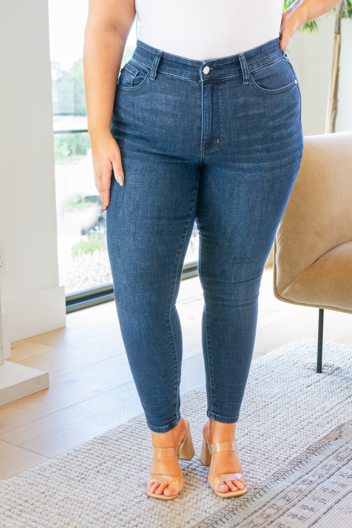 Talons hauts noirs « eau chaude » non répertoriés par Kenneth Cole Talons hauts noirs « eau chaude » non répertoriés par Kenneth Cole